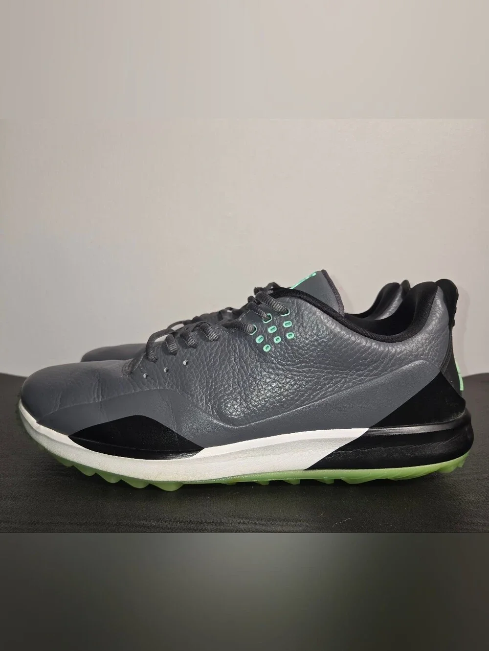 Jordan ADG 3 Low Top Golf Sneakers Lace-Up Dark Grey Green Glow CW7242-002 Sz 14